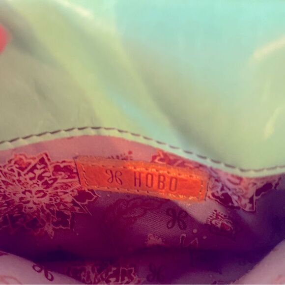 HOBO crossbody travel wallet, mint green, like new! Spring vibes! - Picture 3 of 11